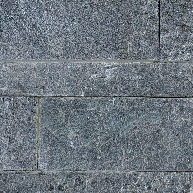 Astro Silver Quartzite ledger stone panel close look