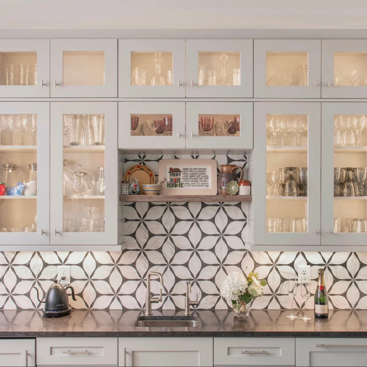 kitchen backsplash made with natural stone mosaic white and brown marble made by elon tile manufacturer and distributed by surface group