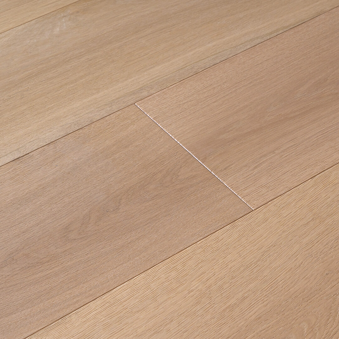 HERMITAGE: Chianti White Oak Engineered Hardwood Plank (9"X24"-84"X⅝" | Wire Brush)