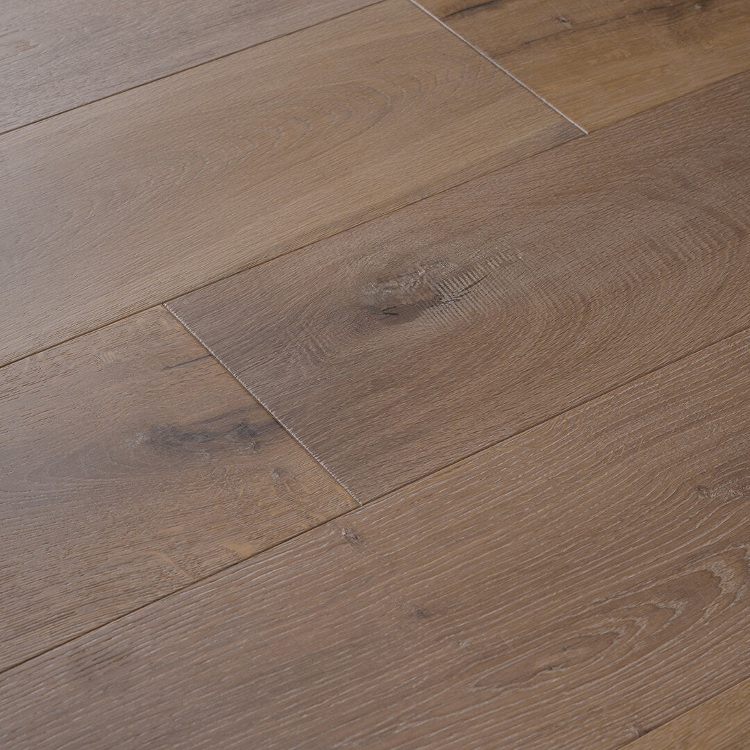 HERMITAGE: Rhone White Oak Engineered Hardwood Plank (7½"X24"-76"X⅝" | Wire Brush)