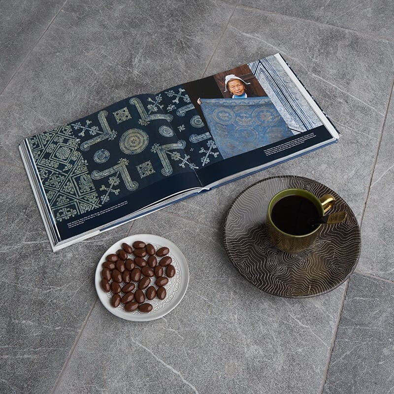 IRIS BLACK: Rectangle Field Tile (cottage | 16"x24"x1/2" | chiseled)