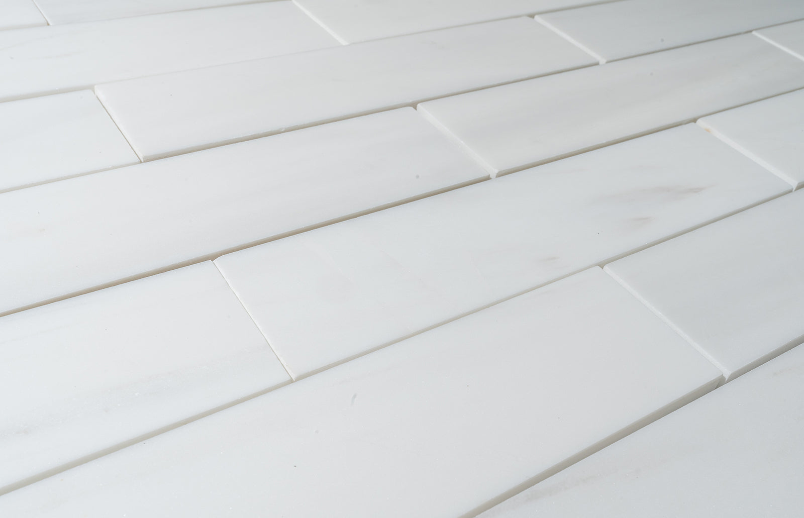 BIANCO VENATO: Dolomite 2"X8" Staggered Joint Mosaic (6"x16"x3/8" | polished)