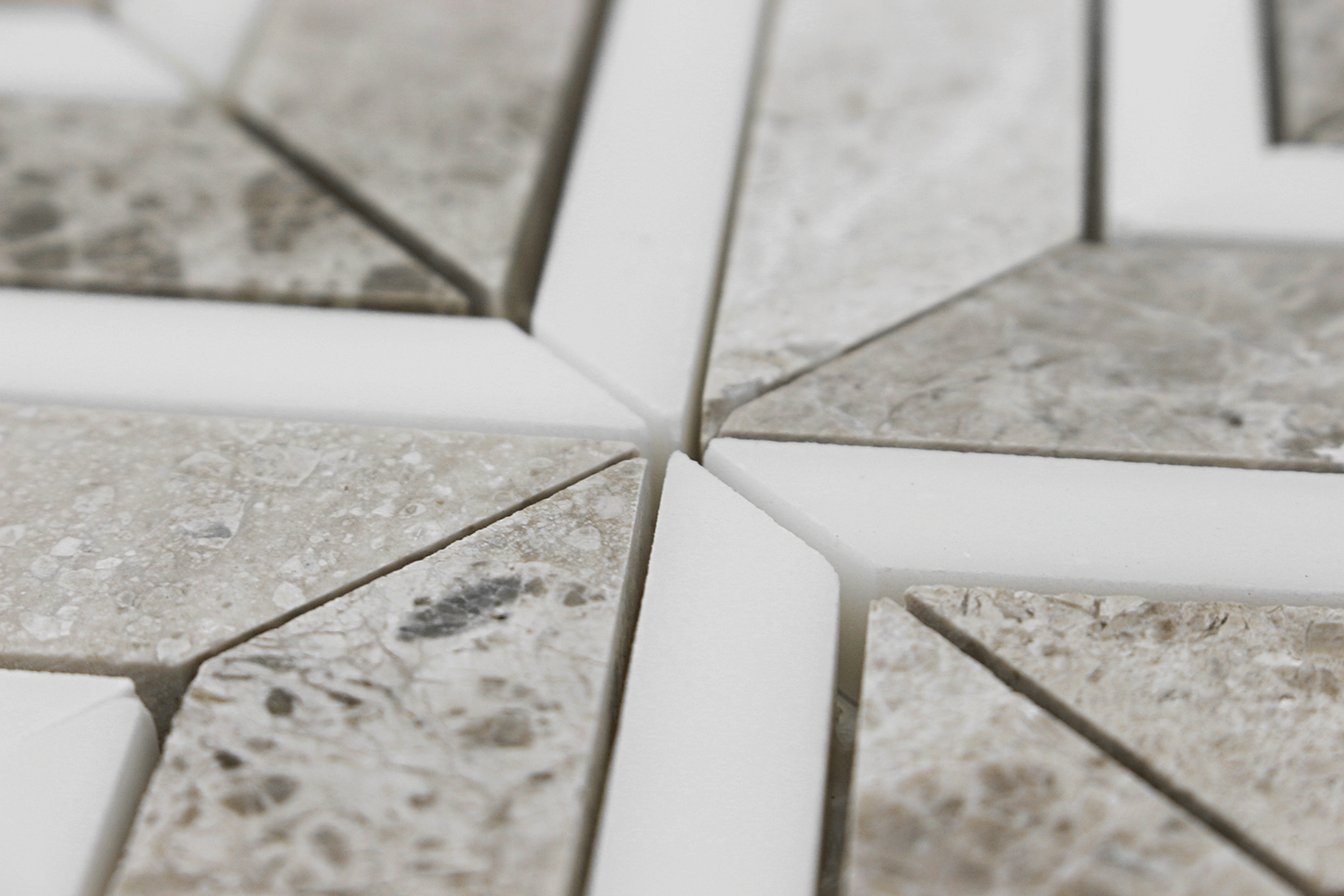 BIANCO VENATO: Silver Shadow Marble Maze Mosaic (11 1/16"x13 7/16"x3/8" | polished)