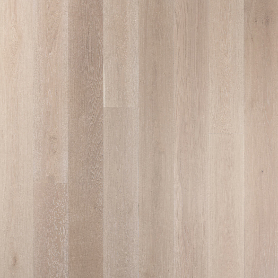 HERMITAGE: Cognac White Oak Engineered Hardwood Plank (9"X24"-84"X⅝" | Wire Brush)