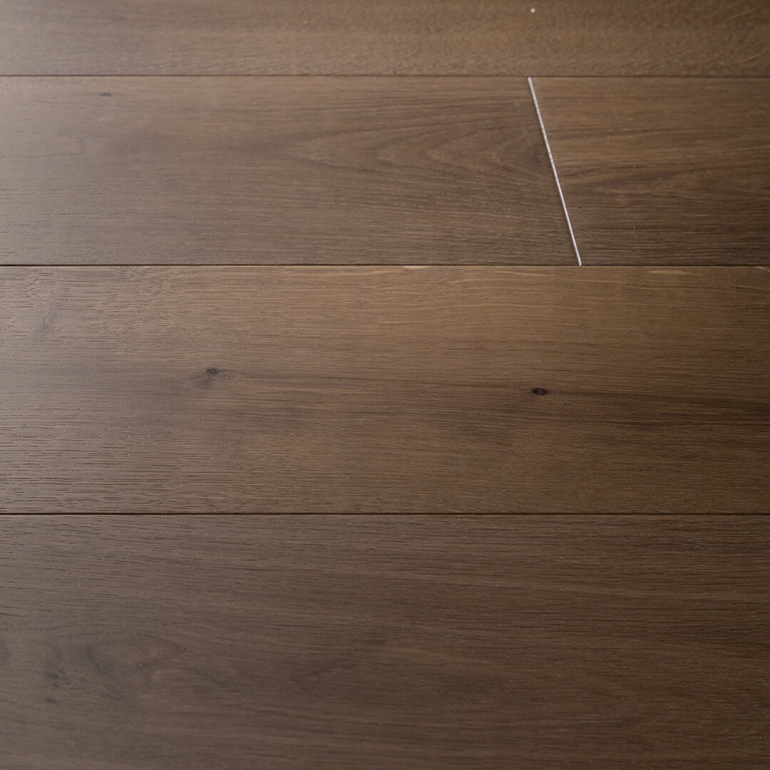 HERMITAGE: Gascony White Oak Engineered Hardwood Plank (7½"X24"-76"X⅝" | Wire Brush)