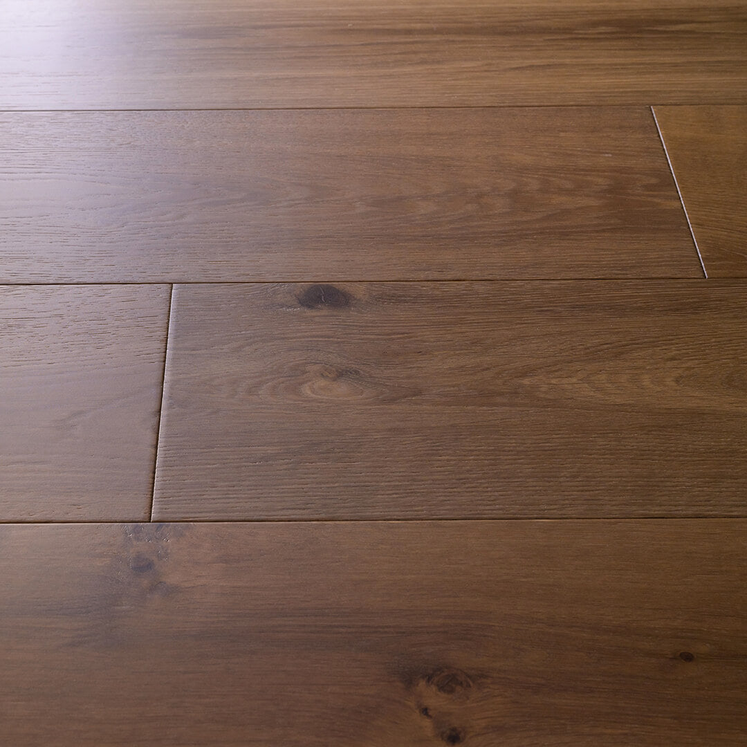 HERMITAGE: Merlot White Oak Engineered Hardwood Plank (9"X24"-84"X⅝" | Wire Brush)